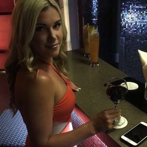 Meet your Posher, Marissa